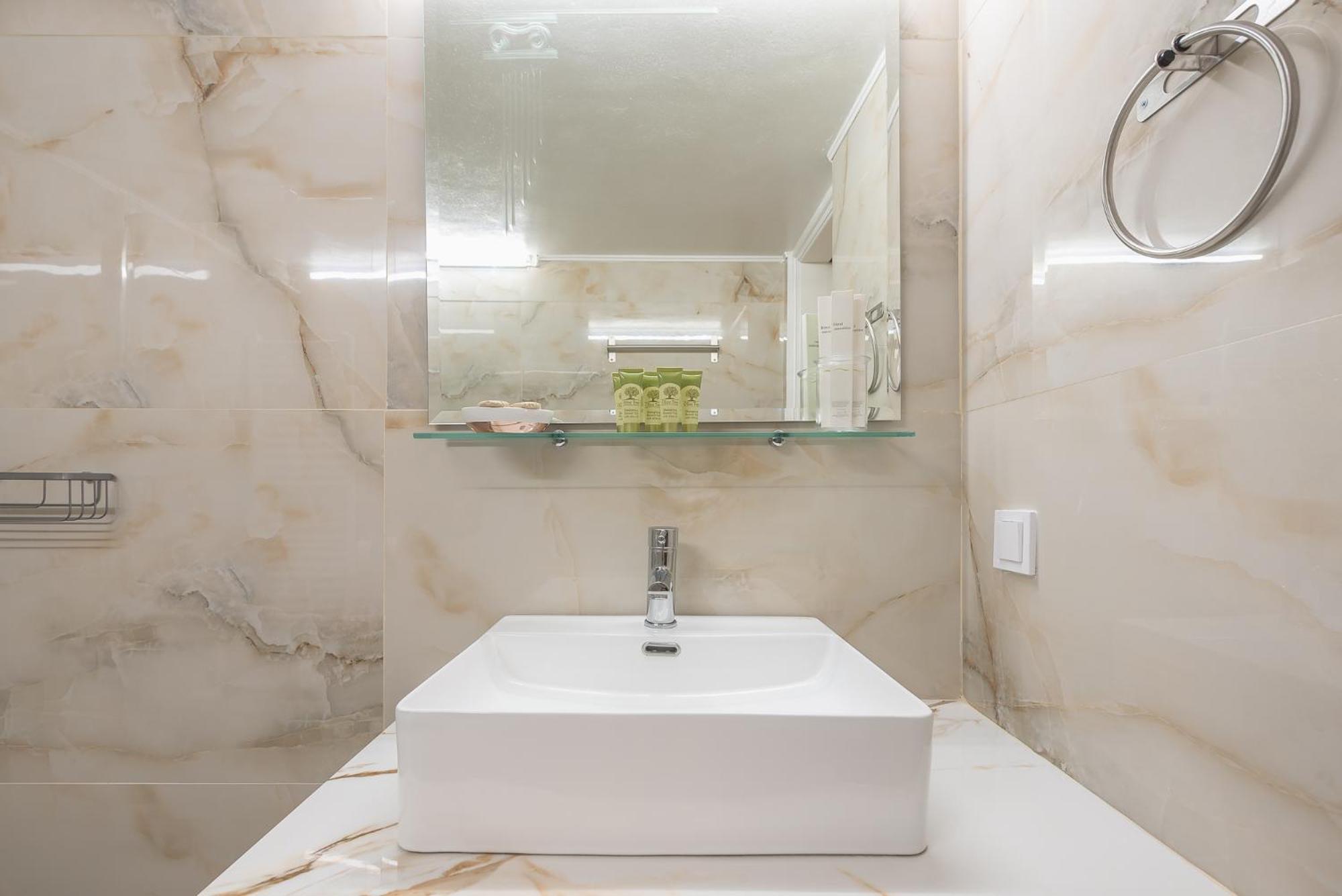 Modern 200m From Acropolis 100mbps Netflix Apartment Athens